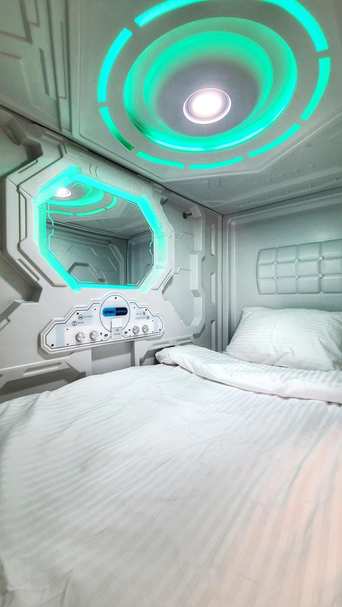 Capsula Hotel Erevan Exterior foto